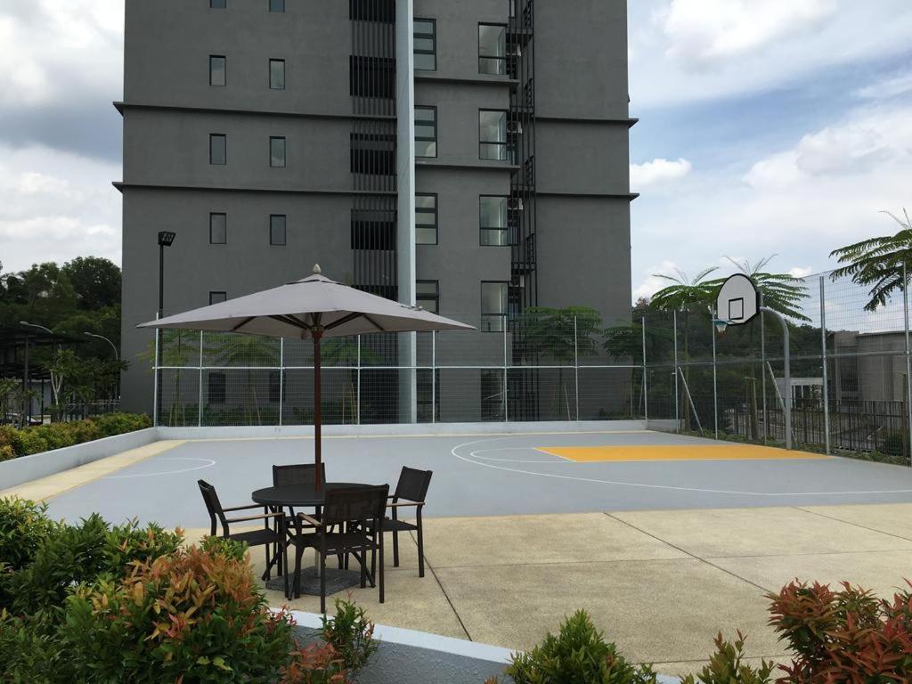 The Hyve-Cyberjaya: Work-Friendly Studio with Flexible Hours Apartment Exterior photo