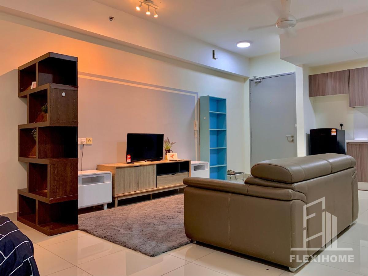 The Hyve-Cyberjaya: Work-Friendly Studio with Flexible Hours Apartment Exterior photo