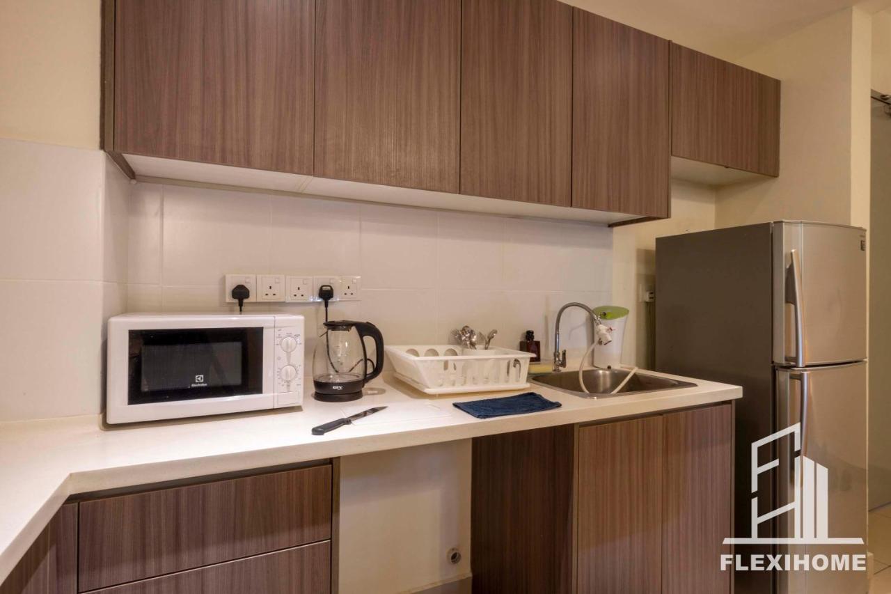 The Hyve-Cyberjaya: Work-Friendly Studio with Flexible Hours Apartment Exterior photo